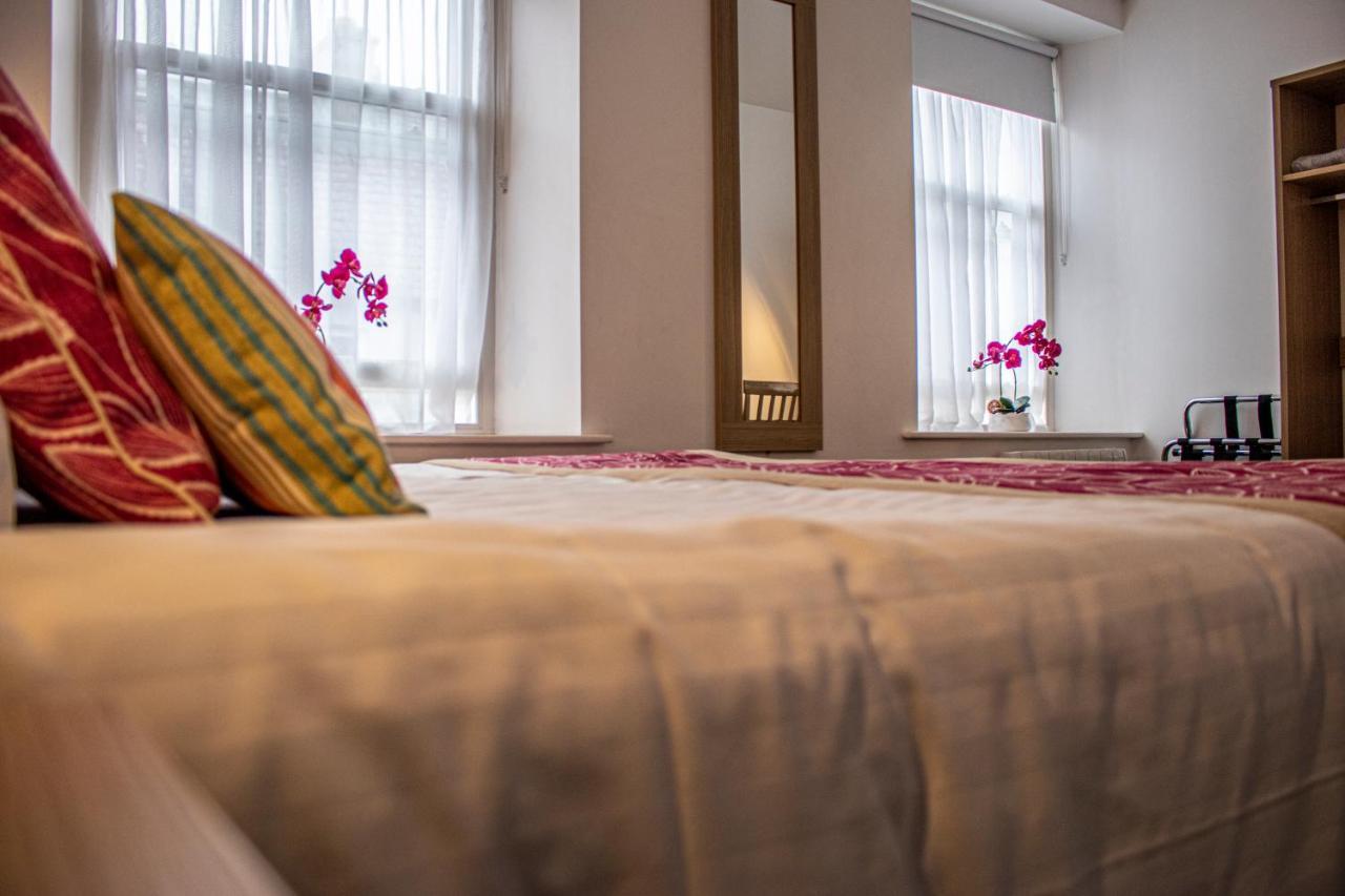 The Rostrevor Inn Bagian luar foto