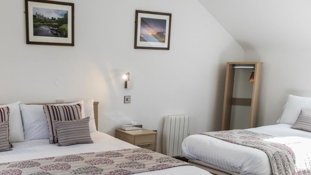 The Rostrevor Inn Bagian luar foto