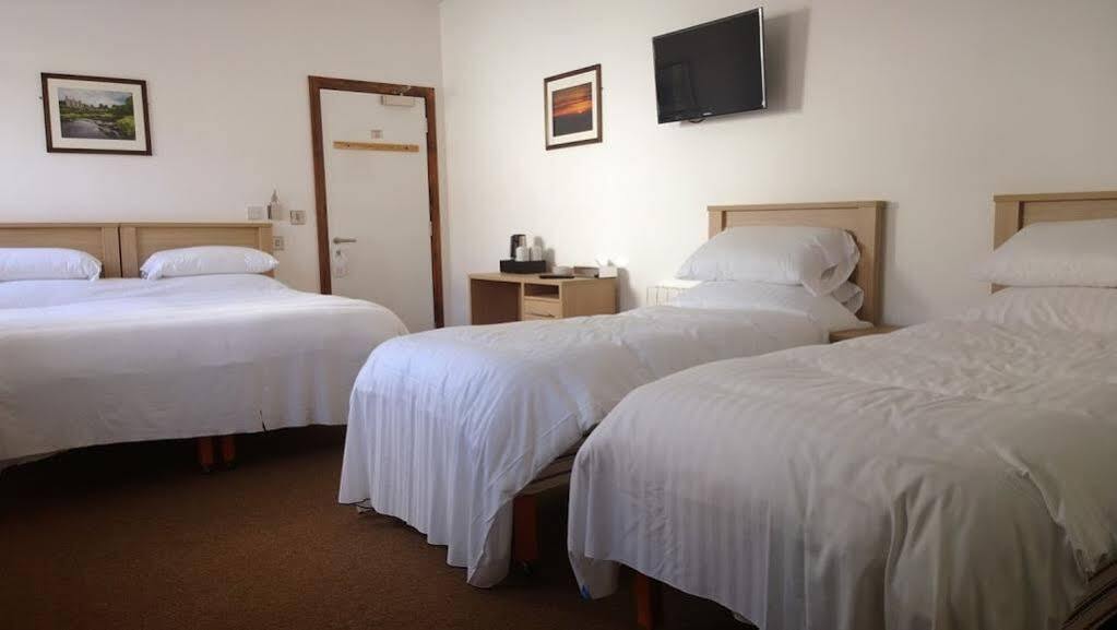 The Rostrevor Inn Bagian luar foto